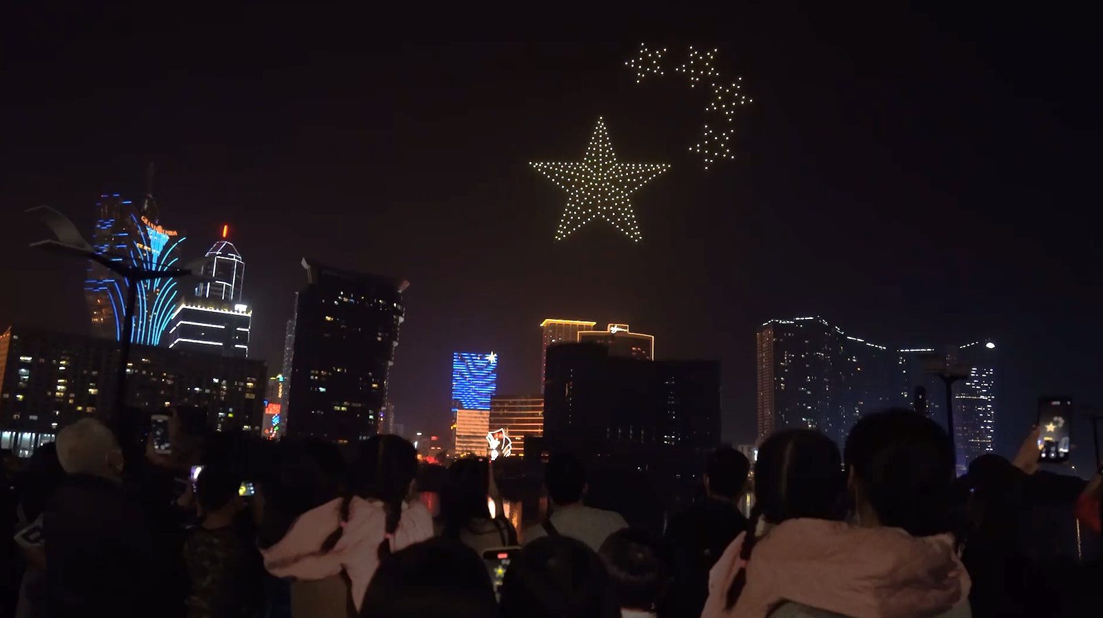 无人机灯光秀现场:澳门光影节